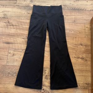 Athleta Salutation flares